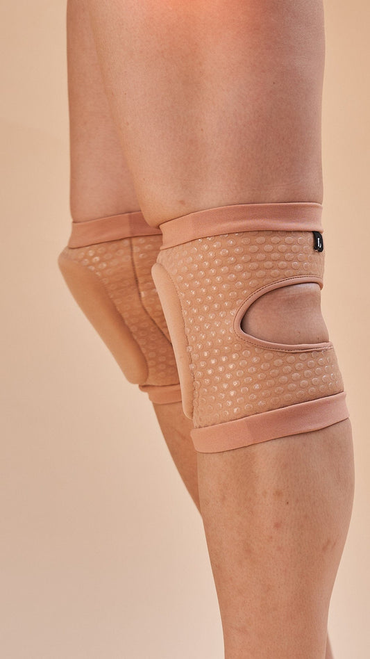 Sticky Slim Look Knee Pad Nude